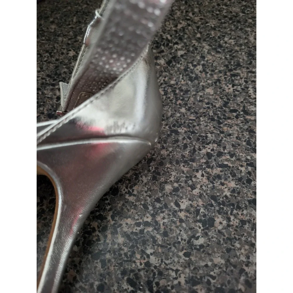 BETSEY JOHNSON Womens Broadway Silver Satin Crystal AnkleStrap Heel Pump Sz 9.5B